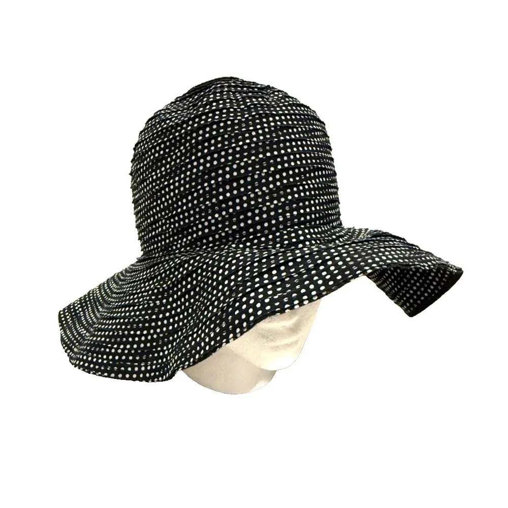 Wallaroo Hat Company Women's Petite Scrunchi Hat; Black/White; UPF 50+  One Size